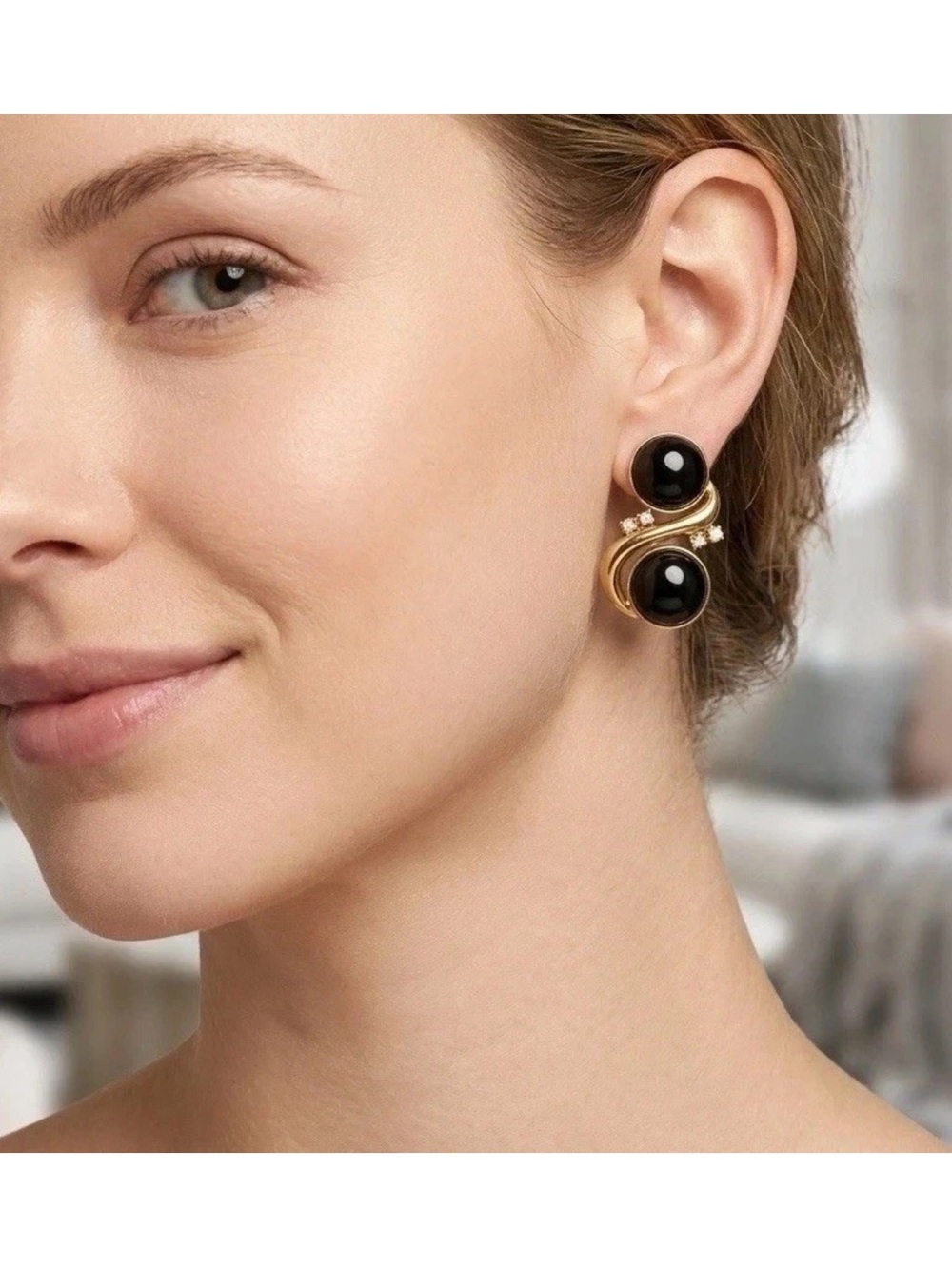 Authentic Manoel Bernardes 750 Yellow Gold Diamonds Onyx Earrings